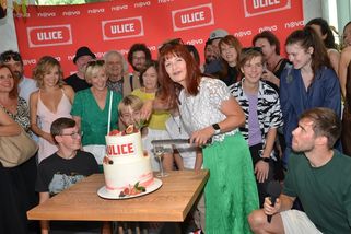 Českem se valí vlna zklamání: Kultovní seriál Ulice se loučí s obrazovkou. Bude to otázka dní